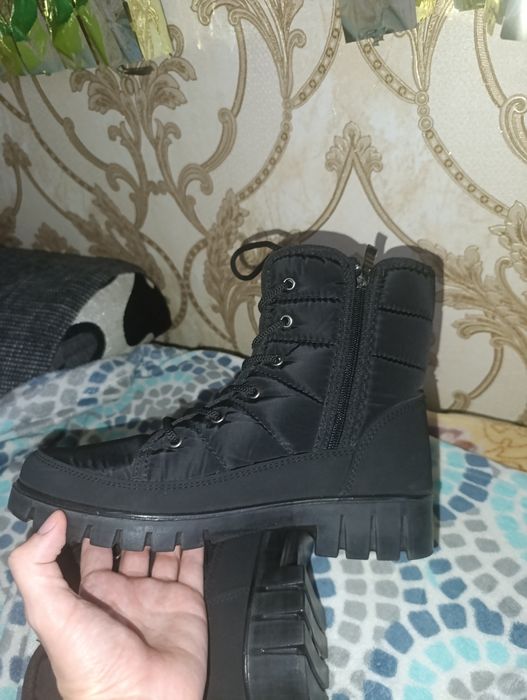 Ботинки зимові 41 ( 1 раз взуті)