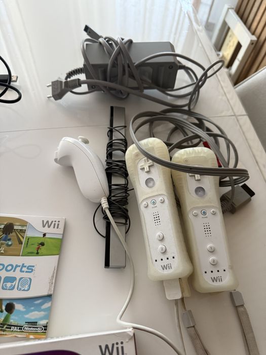 Wii da Nintendo + 8 jogos