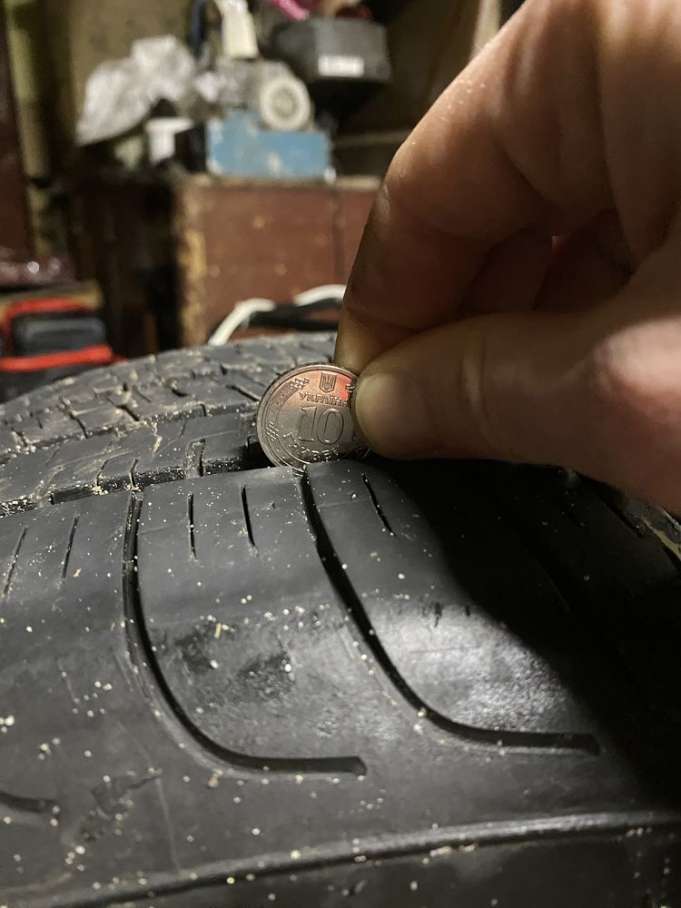 Продам резину 245/45 r18 Good year eagle