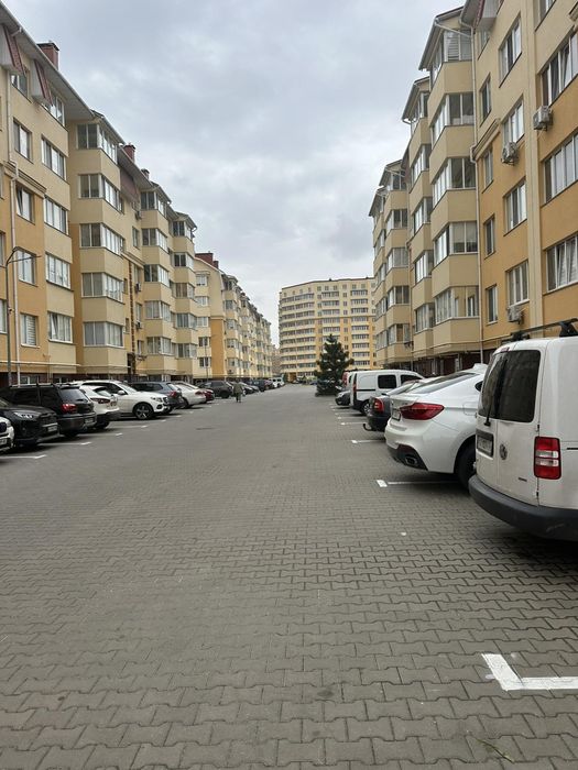 Продам 2 кімнатну квартиру по супер ціні в ЖК Київський маєток.