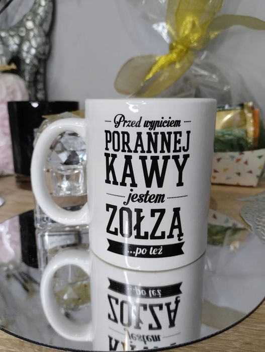 Świetny biały kubek z zabawnym napisem