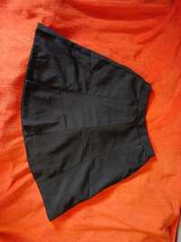 Czarna klasyczna spodniczka