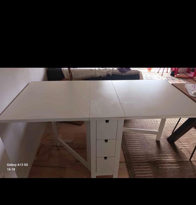 Mesa dobrável da série Norden da Ikea