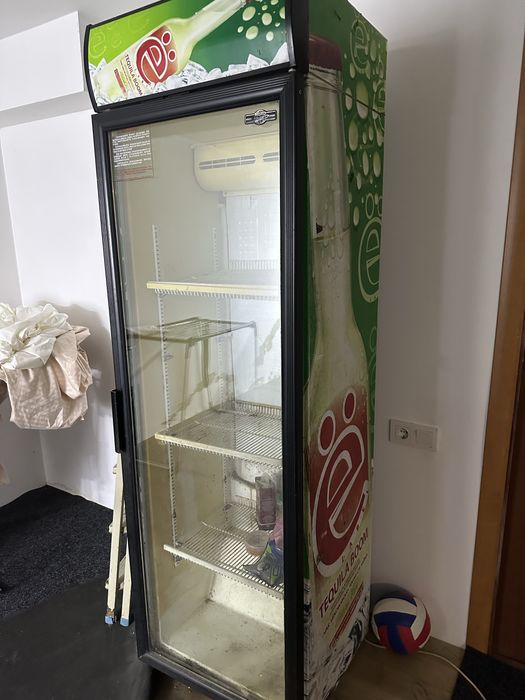 Вуличний холодильник