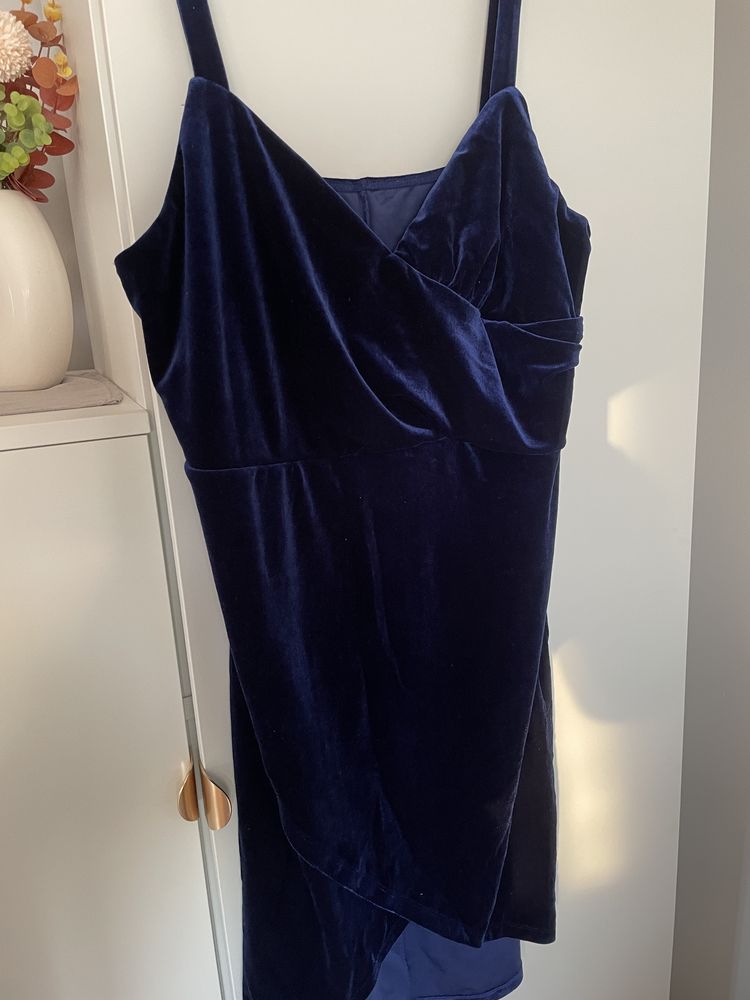Elegancka welurowa niebieska sukienka 3XL