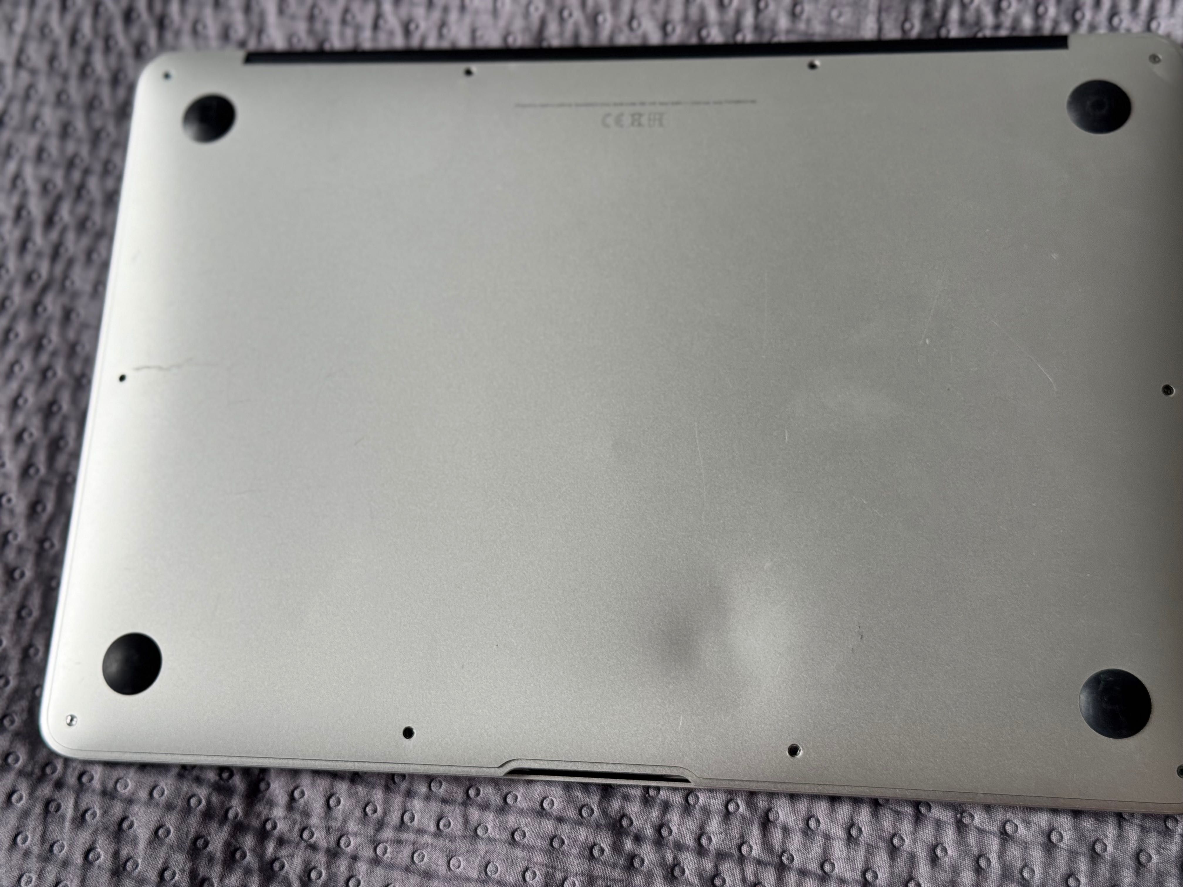 Makbook air 13 .