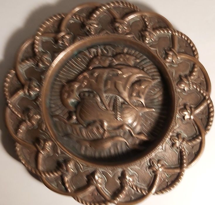 3 Cinzeiros em Bronze antigos