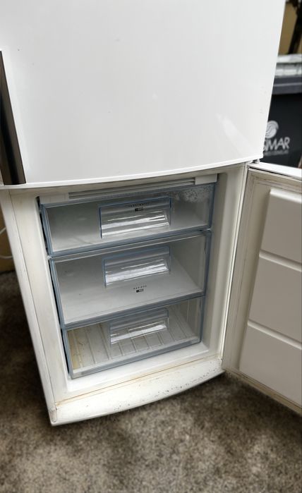 Frigorífico AEG - NÃO FUNCIONA (para peças ou reparação)