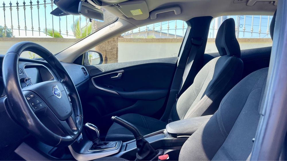 VOLVO V40 1.6 CX AUTOMÁTICA 2014