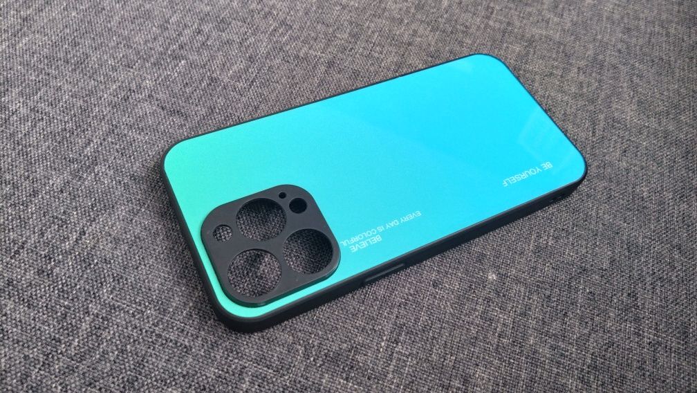 Etui case pokrowiec plecki iPhone 13 Pro jak nowe