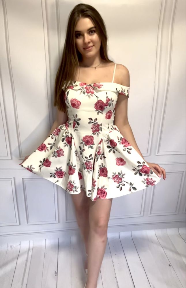 Nowa sukienka w kwiaty M