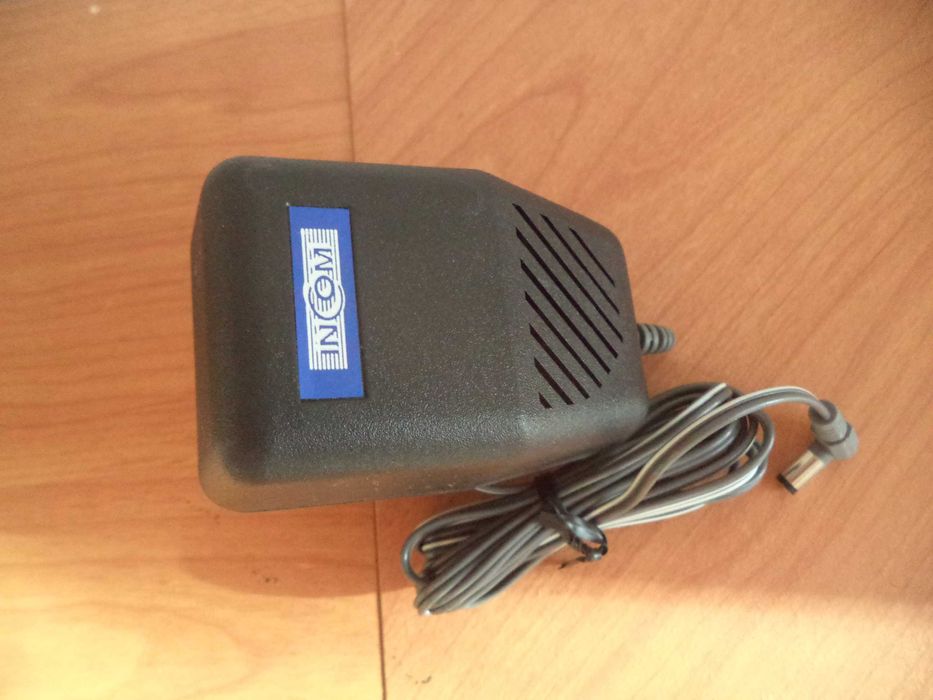 Ładowarka 12V 300mA polskiej firmy INCOM