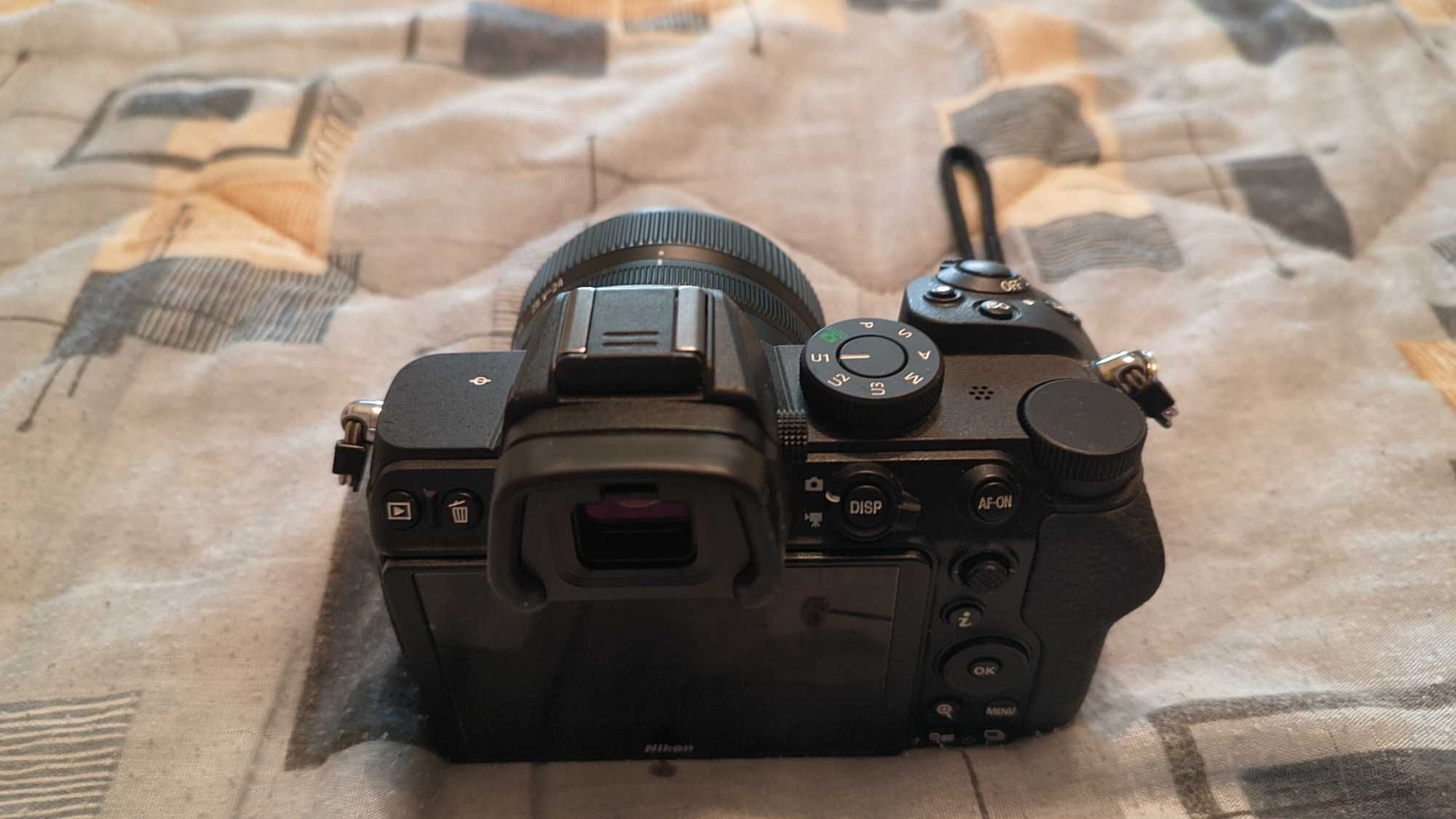 Nikon Z5 + Lente Z 24-50mm em Otimo Estado.