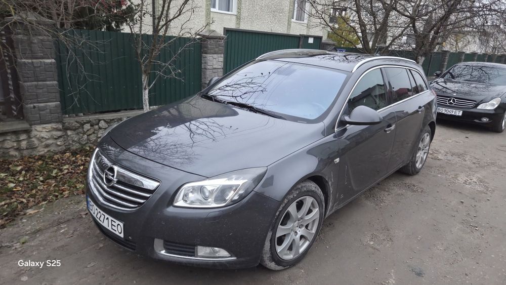 Продаю Opel Insignia