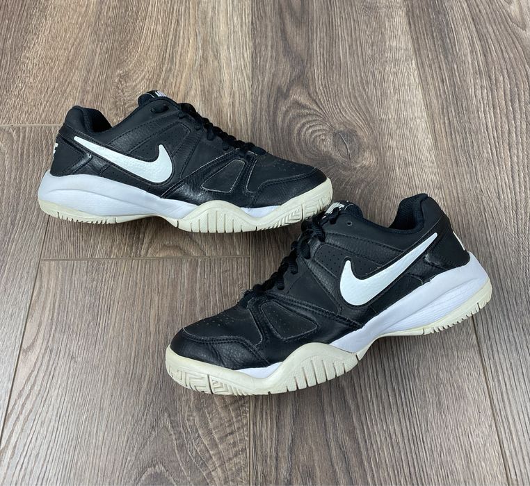 Тенісні Кросівки Nike CITY COURT 7 37.5 (23.5 см) волейбольні