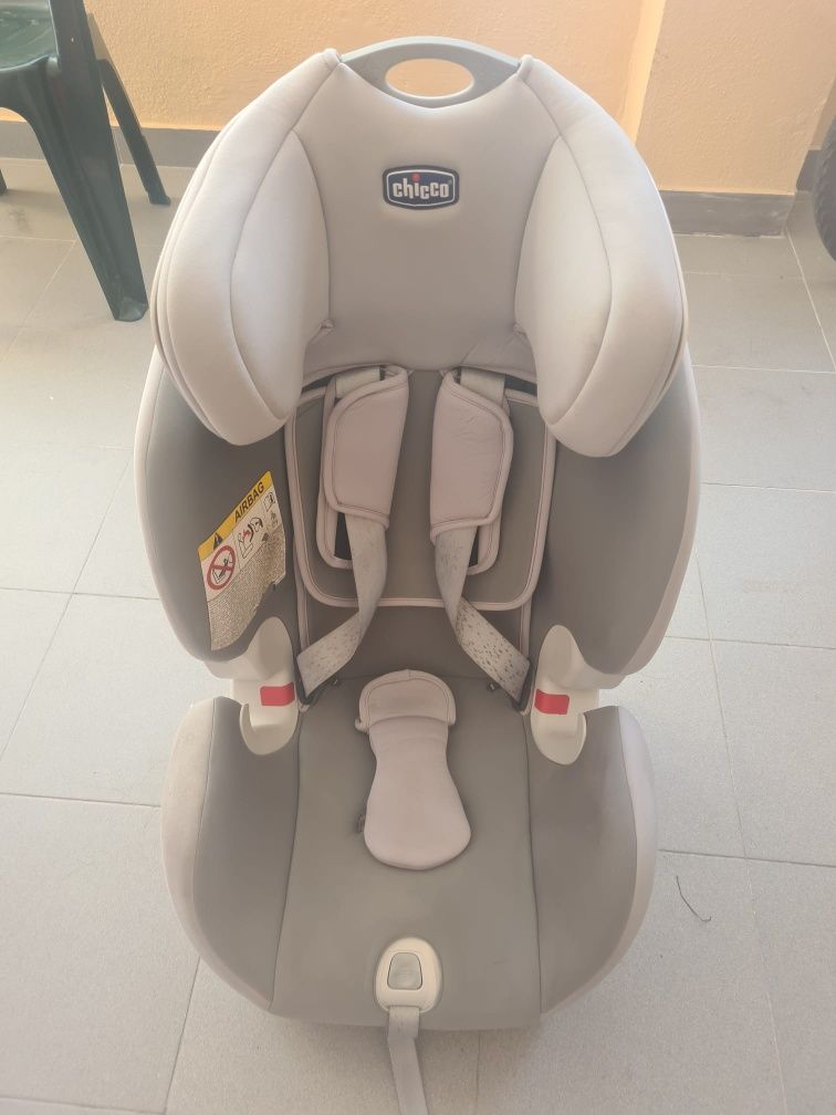 Vendo duas cadeiras auto da Chicco