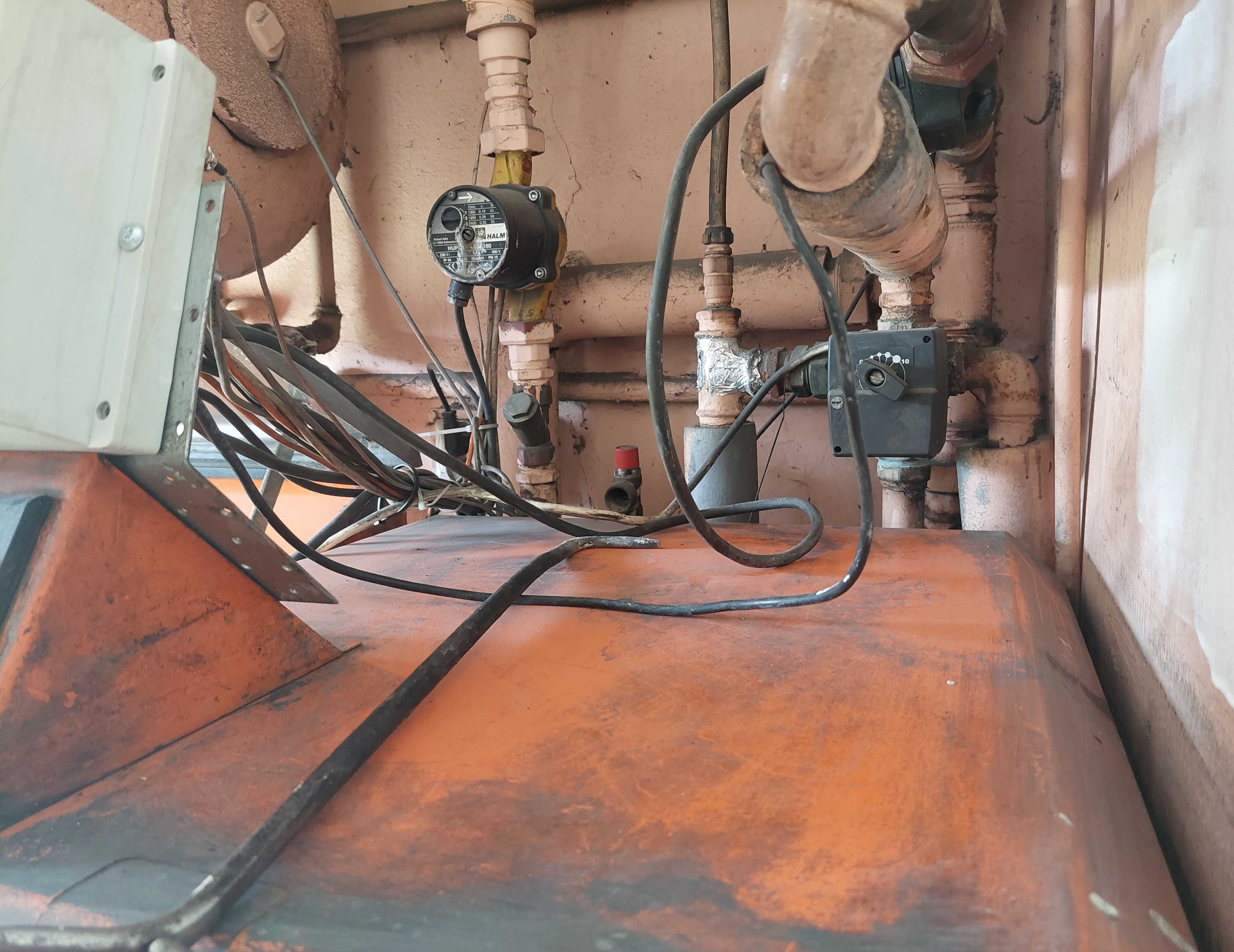 Kocioł co HKS Lazar 23 KW, żeliwny z podajnikiem
