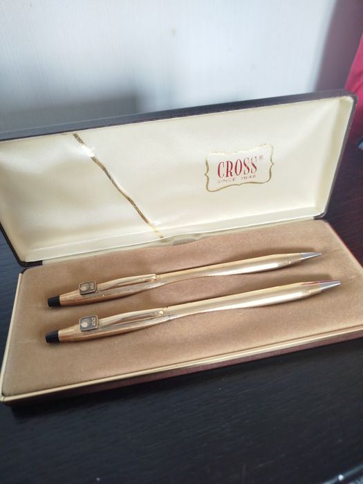 Ручка Cross Since 1846
з позолотою, вся інформація вказана в паспорті