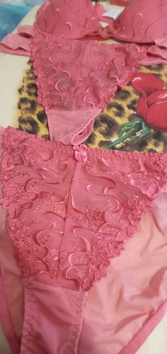 Комплекты нижнего женского белья