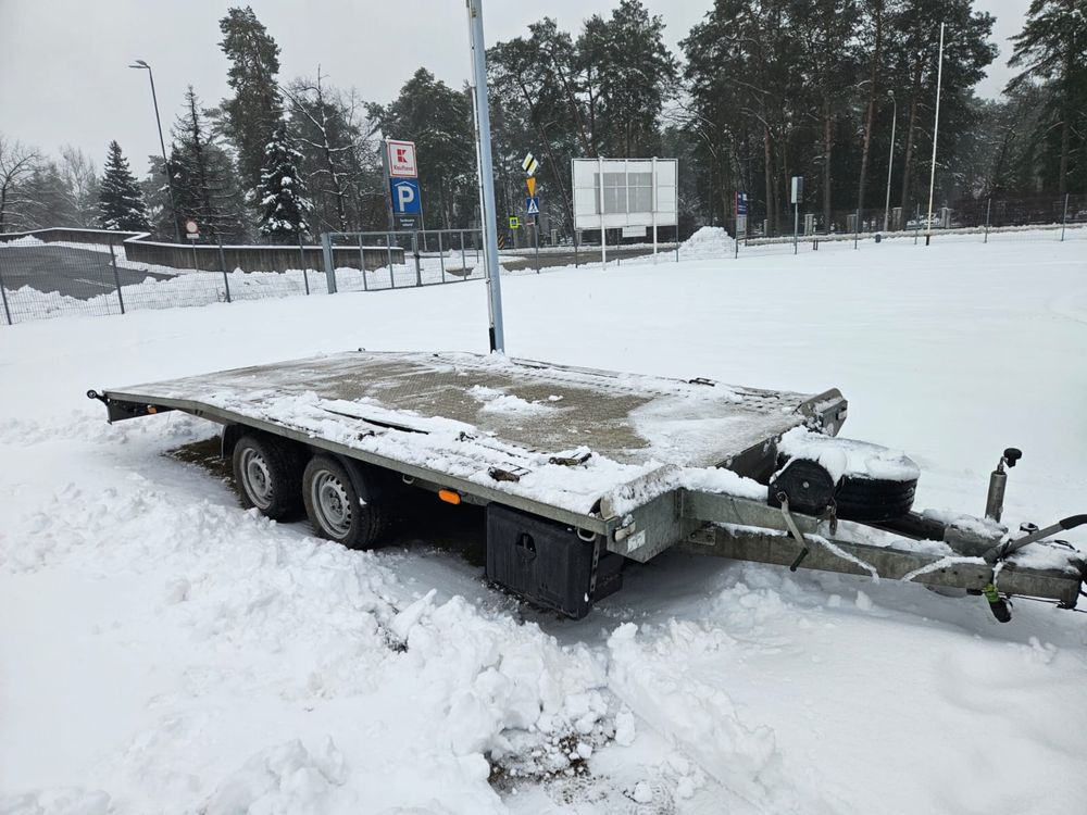 Wynajem auto laweta Iveco Daily DMC 3500 Pomoc drogowa Stalowa Wola