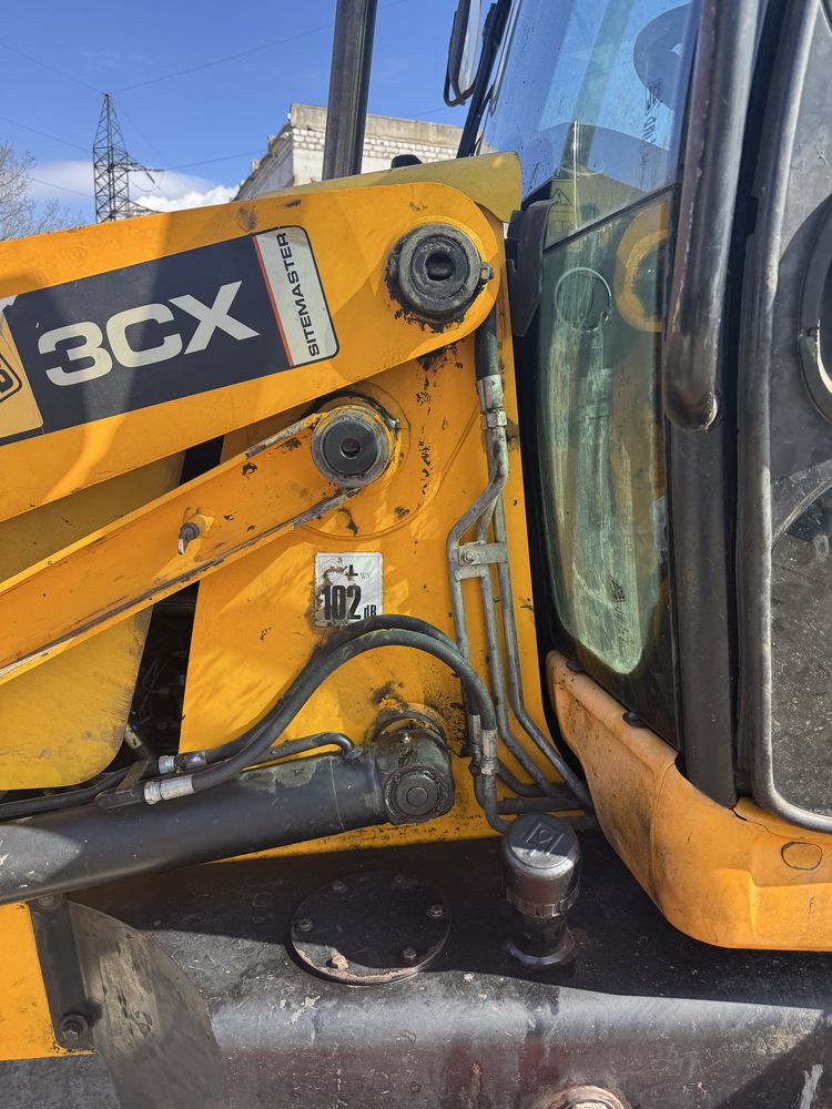 Продам экскаватор-погрузчик JCB 3CX sitemaster 2008 год