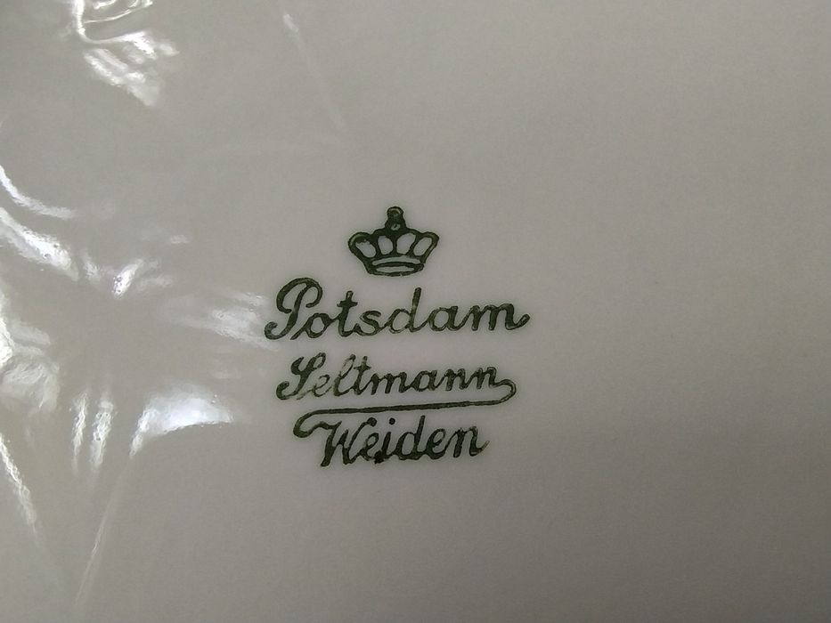 Serwis obiadowy dla sześciu osób.