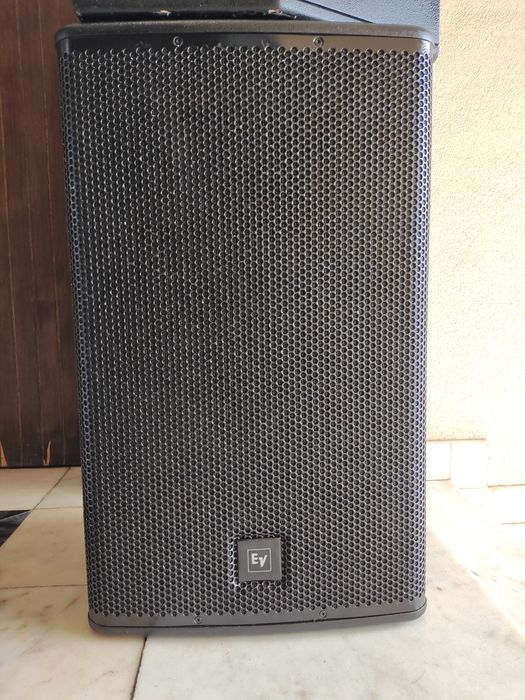 EV ELX 115P Coluna Amplificada 1000W 134dB 15