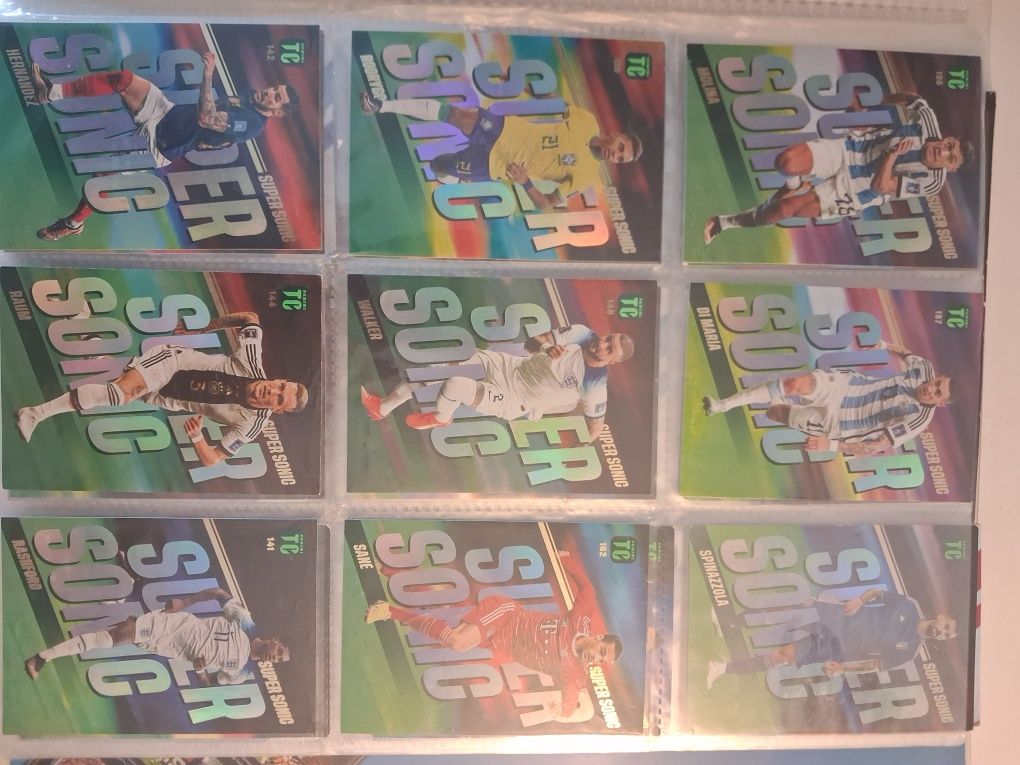 249 kolekcjonejsrkich kart panini top class 2023 wraz z albumem