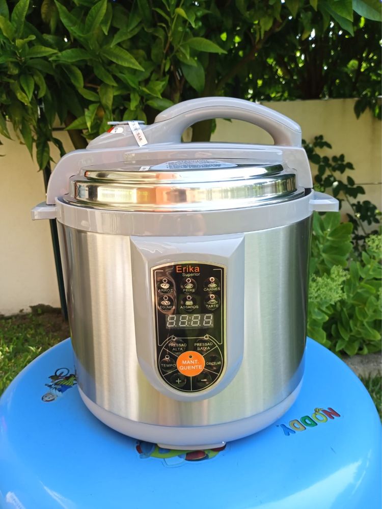 Robot de cozinha ERIKACHEF, novo (nunca usado)