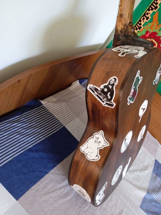 Реставрована гітара Чернігівської фабрики