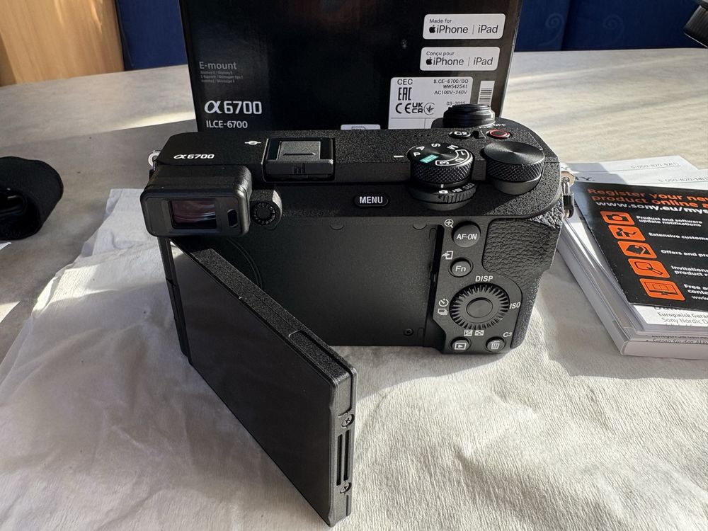 Fabrycznie NOWY Aparat SONY A6700 body - oryginalny komplet