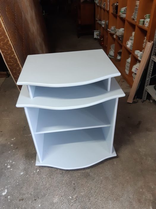 Mesa de apoio restaurada