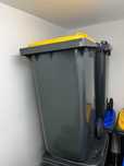 6 Caixotes de Lixo 240L c/ rodas e novos