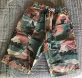 Calções urbanos camuflados