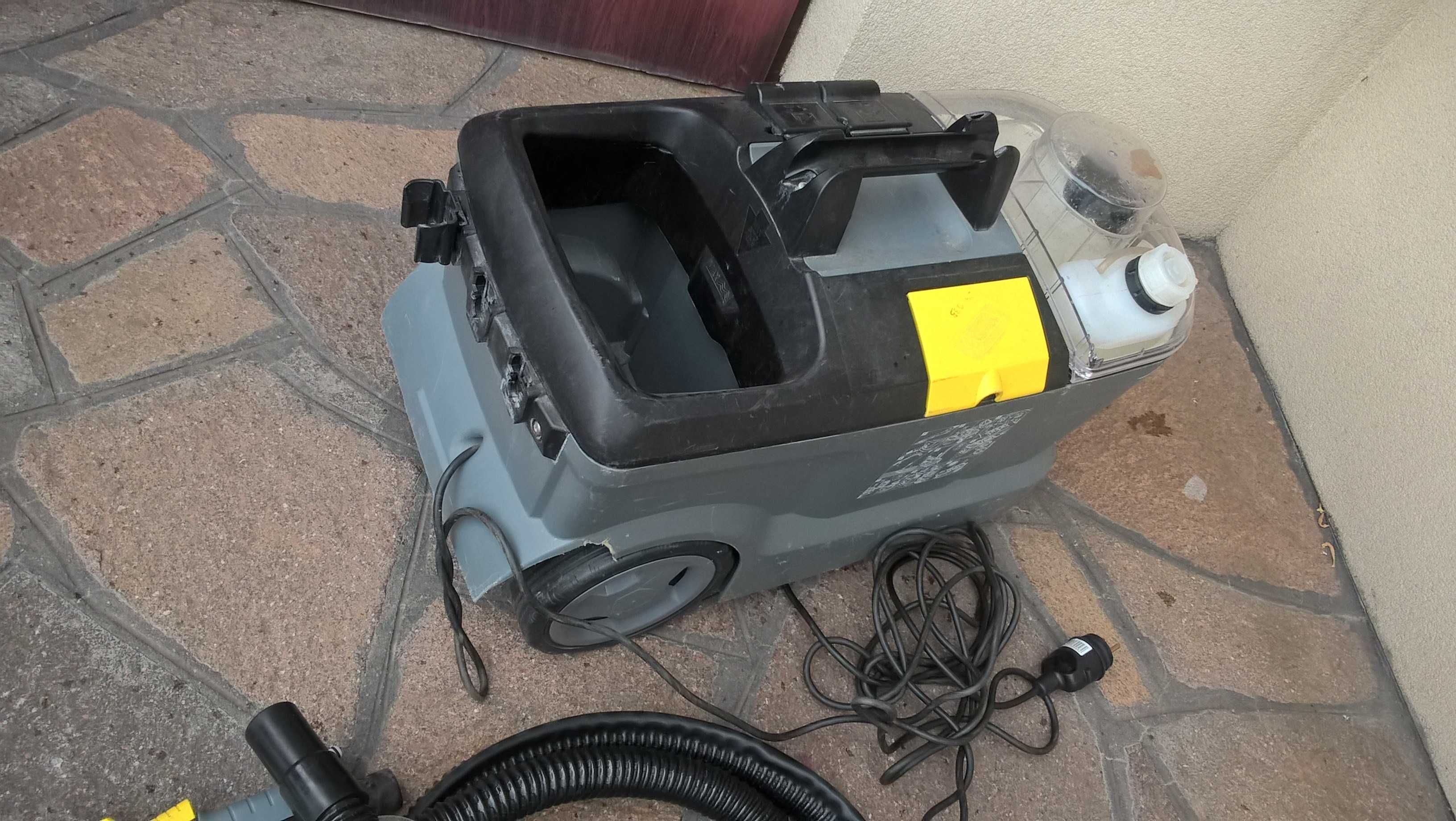 Odkurzacz piorący karcher puzzi 10/2
