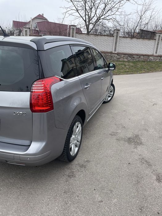 Peugeot 5008 пежо