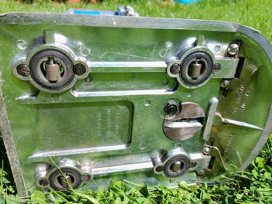 Maszyna szwalnicza Nóż Krojczy Eastman Blue Streak II