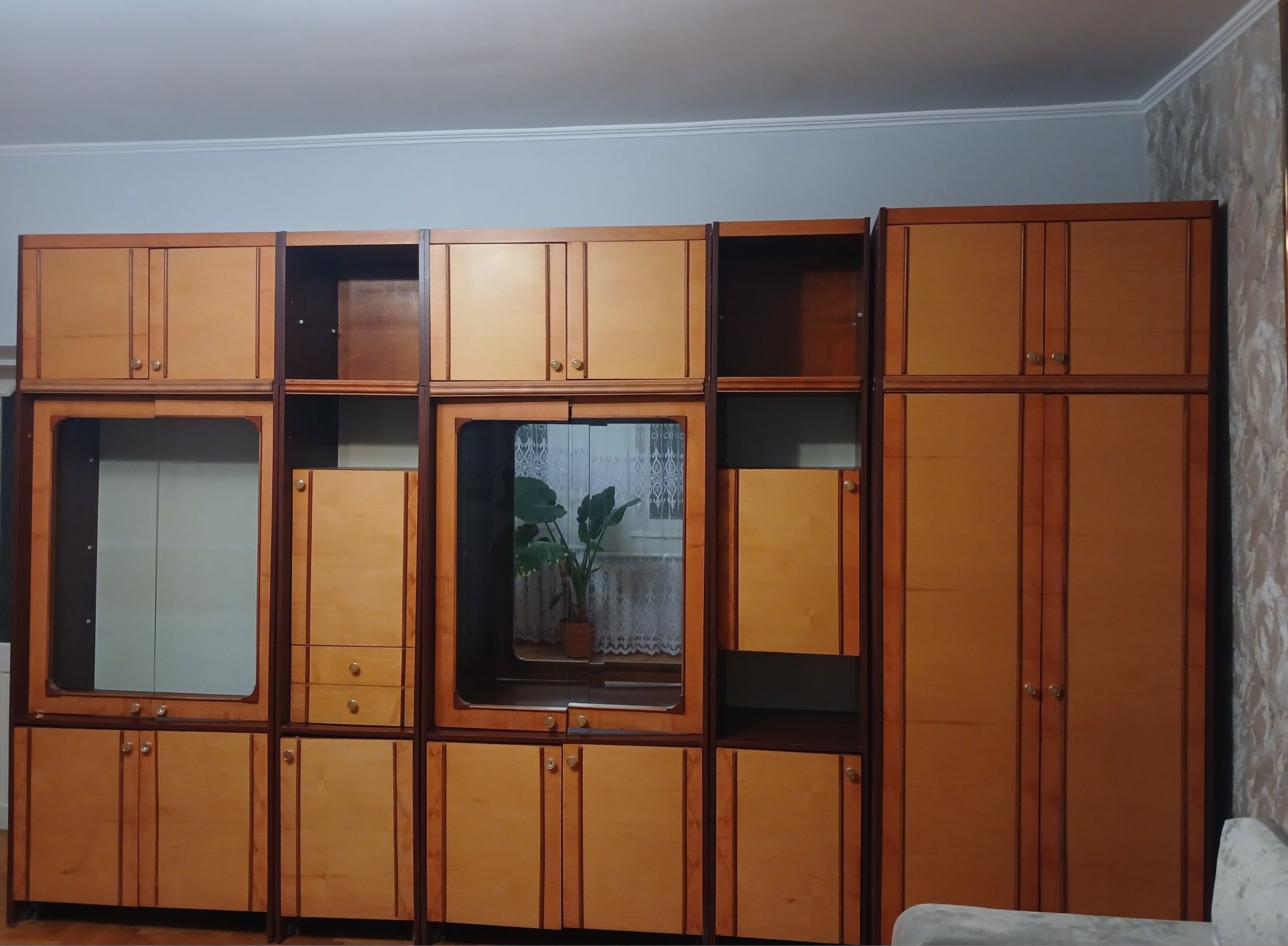 Комплексні меблі. (Стінка)
