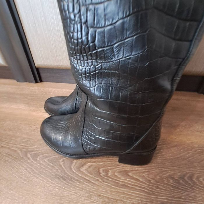 Жіноче взуття, шкіряні зимові чоботи,розмір 36