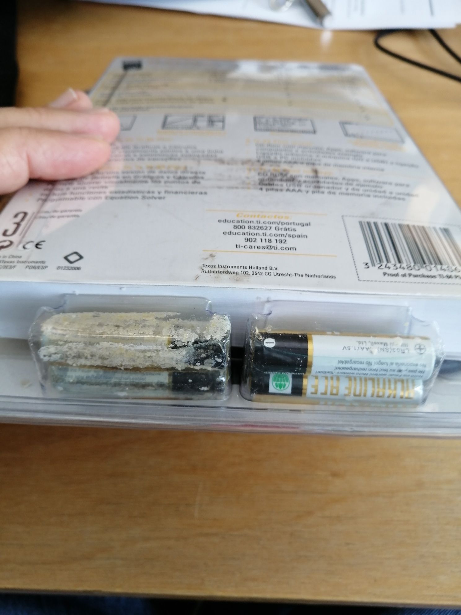 Calculadora Ti 84 Plus nova