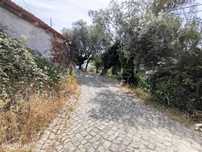 Moradia totalmente remodelada situada na Carapinheira da Serra, Coi...