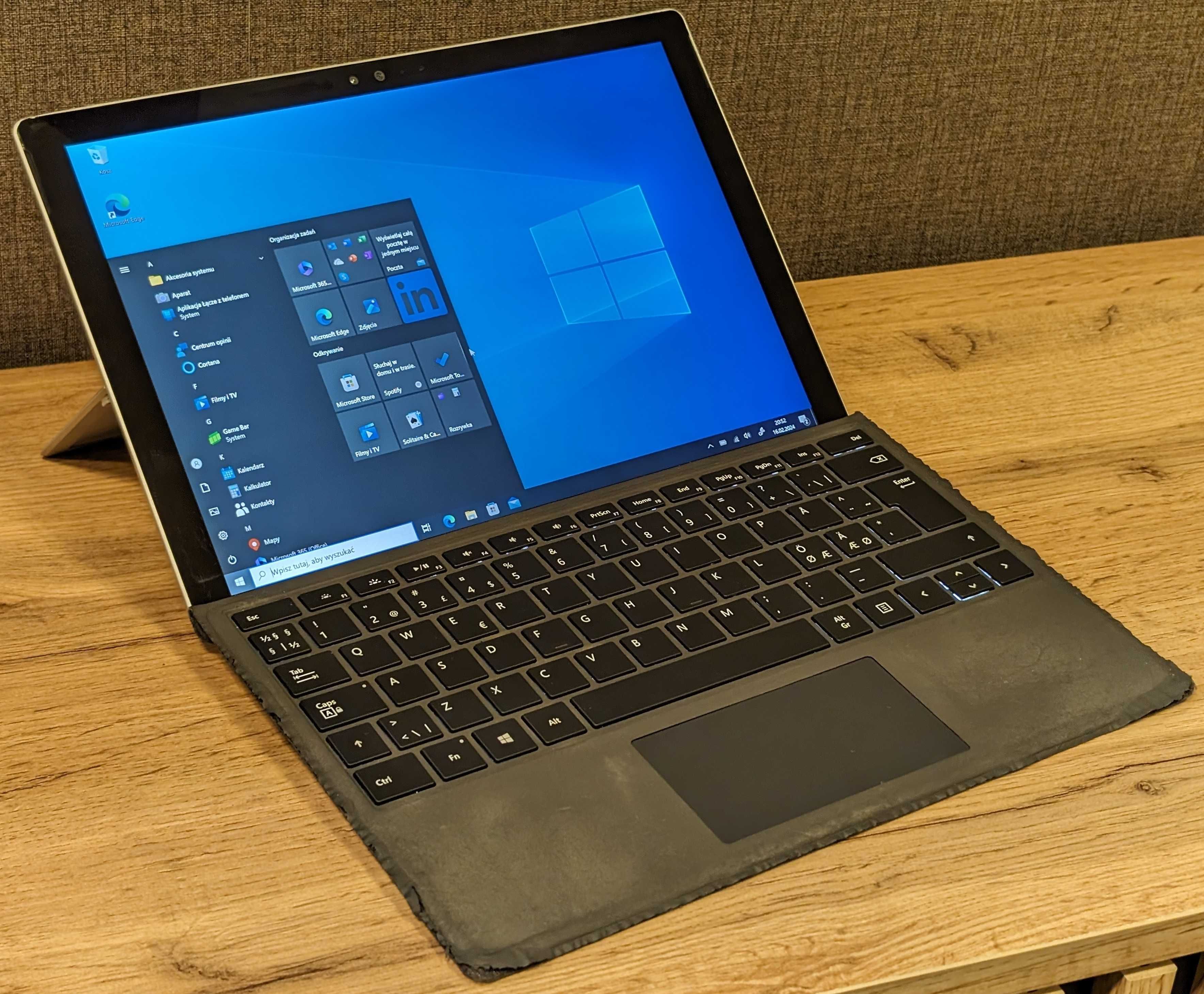 Tablet Microsoft Surface Pro 4 i5-6300u 8GB 256GB SSD WIN10