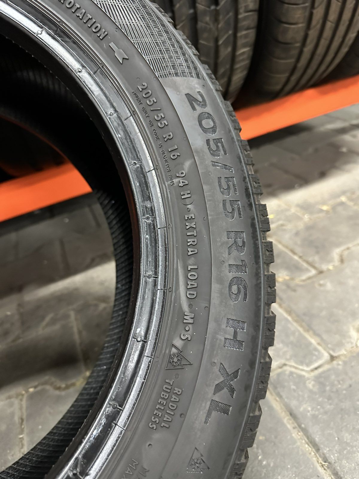 Шини Резина Зима 205/55 R16 94H XL Continental Winter Contact TS860