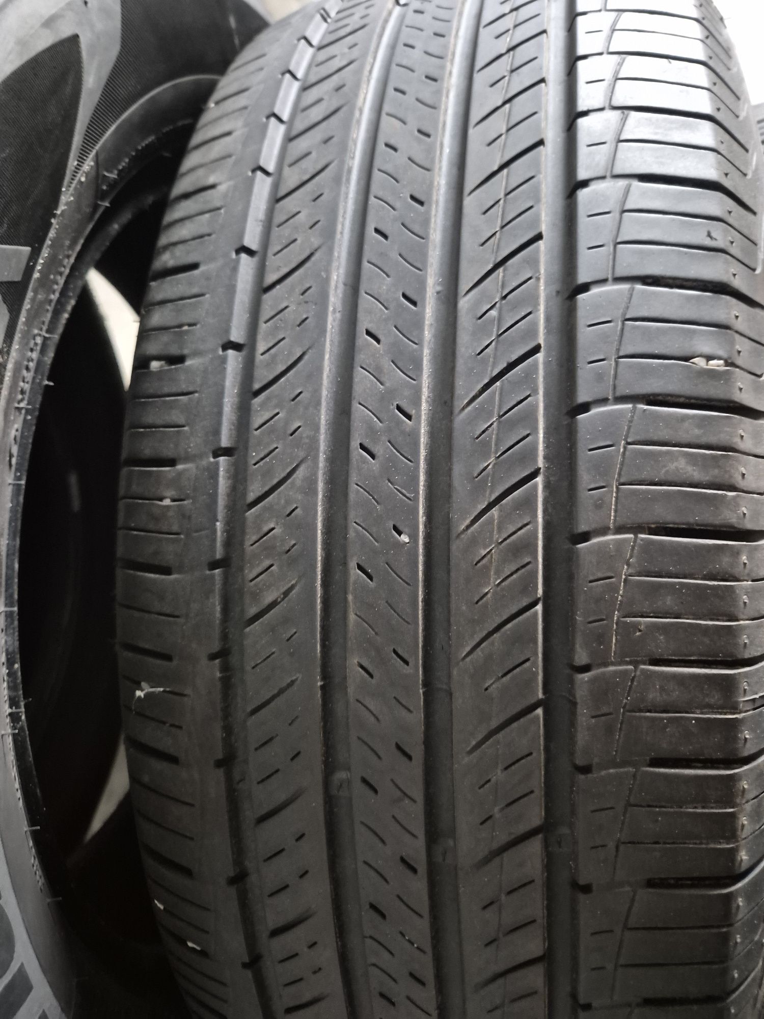 комплект гуми 225.60.17 hankook 22рік