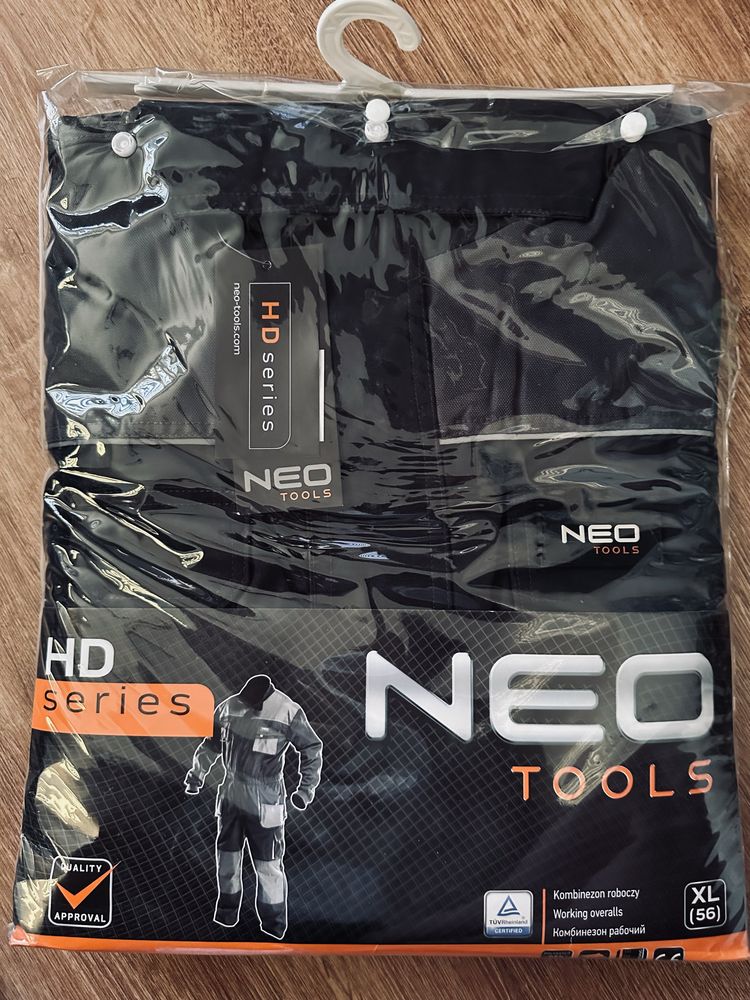 Kombinezor roboczy NEO TOOLS XL (56)