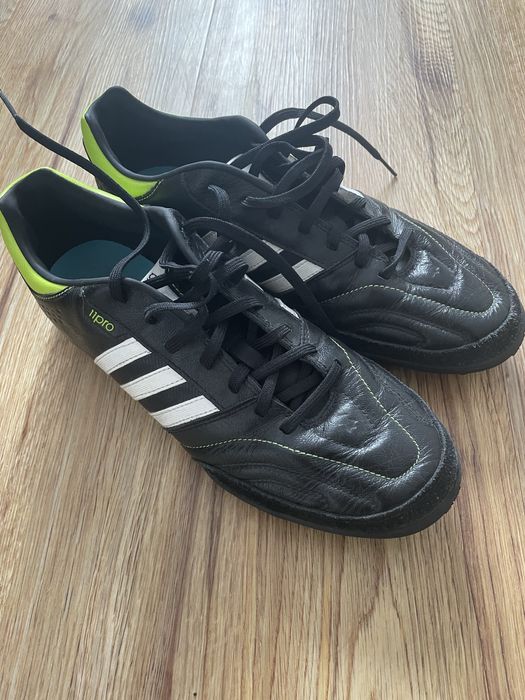 Адідас 11nova Adizero