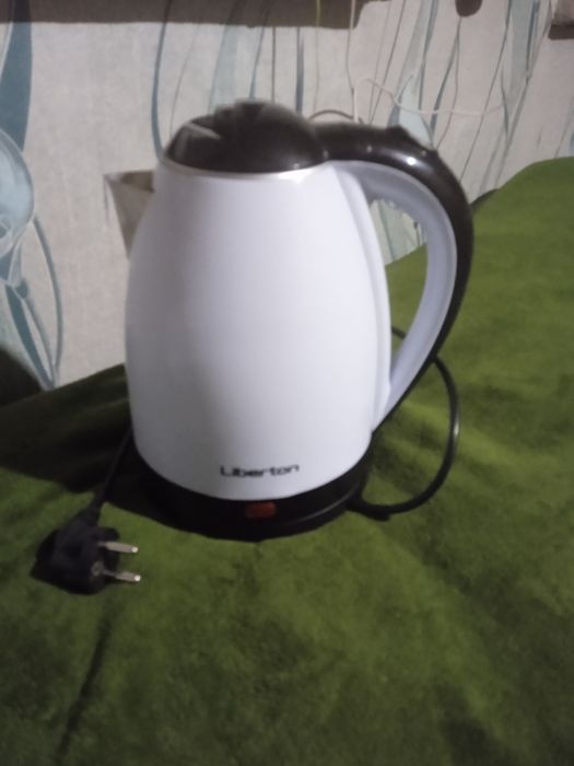 Электрочайник Liberton модель LEK 6801