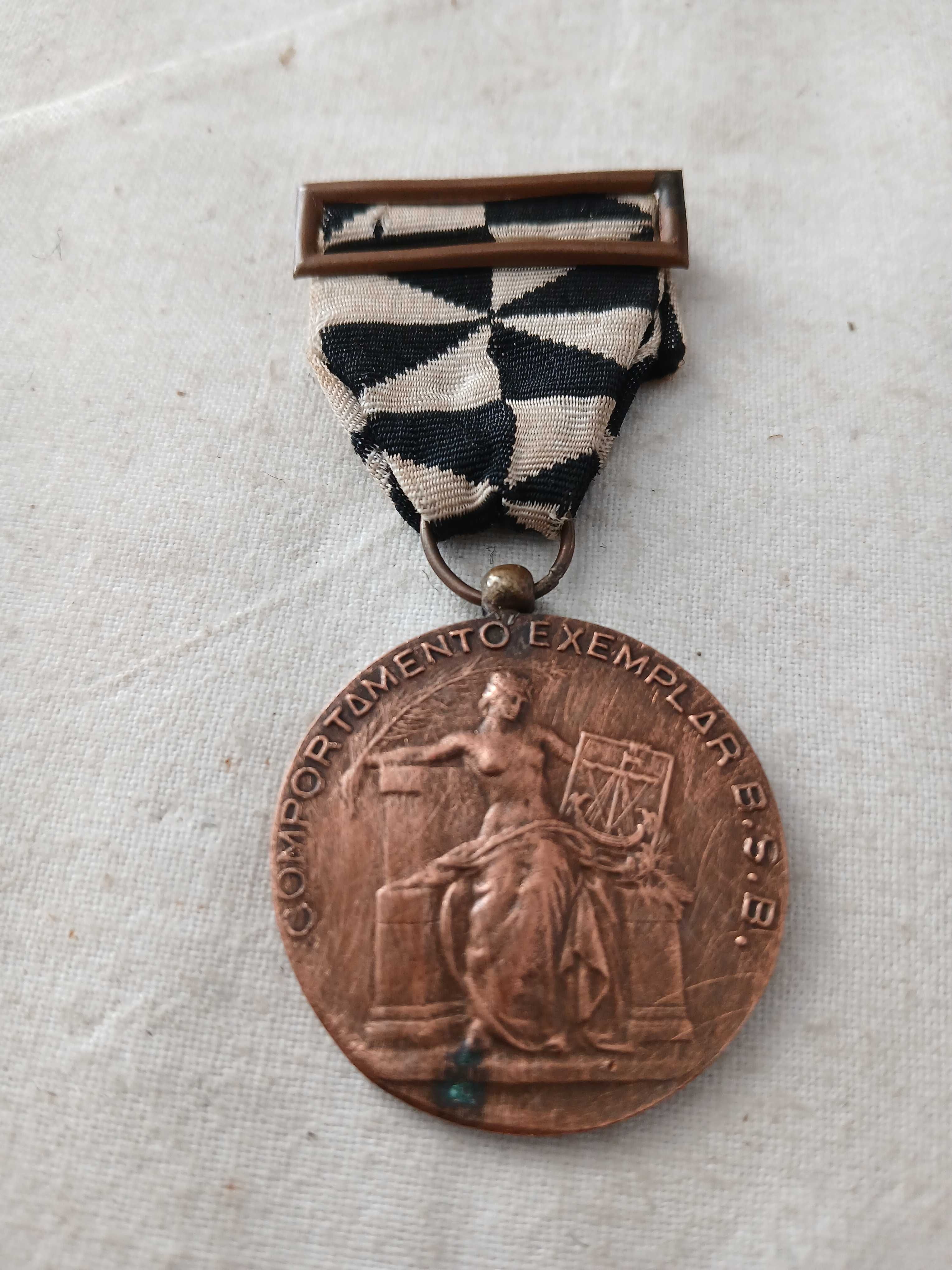 Medalha Comportamento exemplar B.S.B. Camara Municipal Lisboa