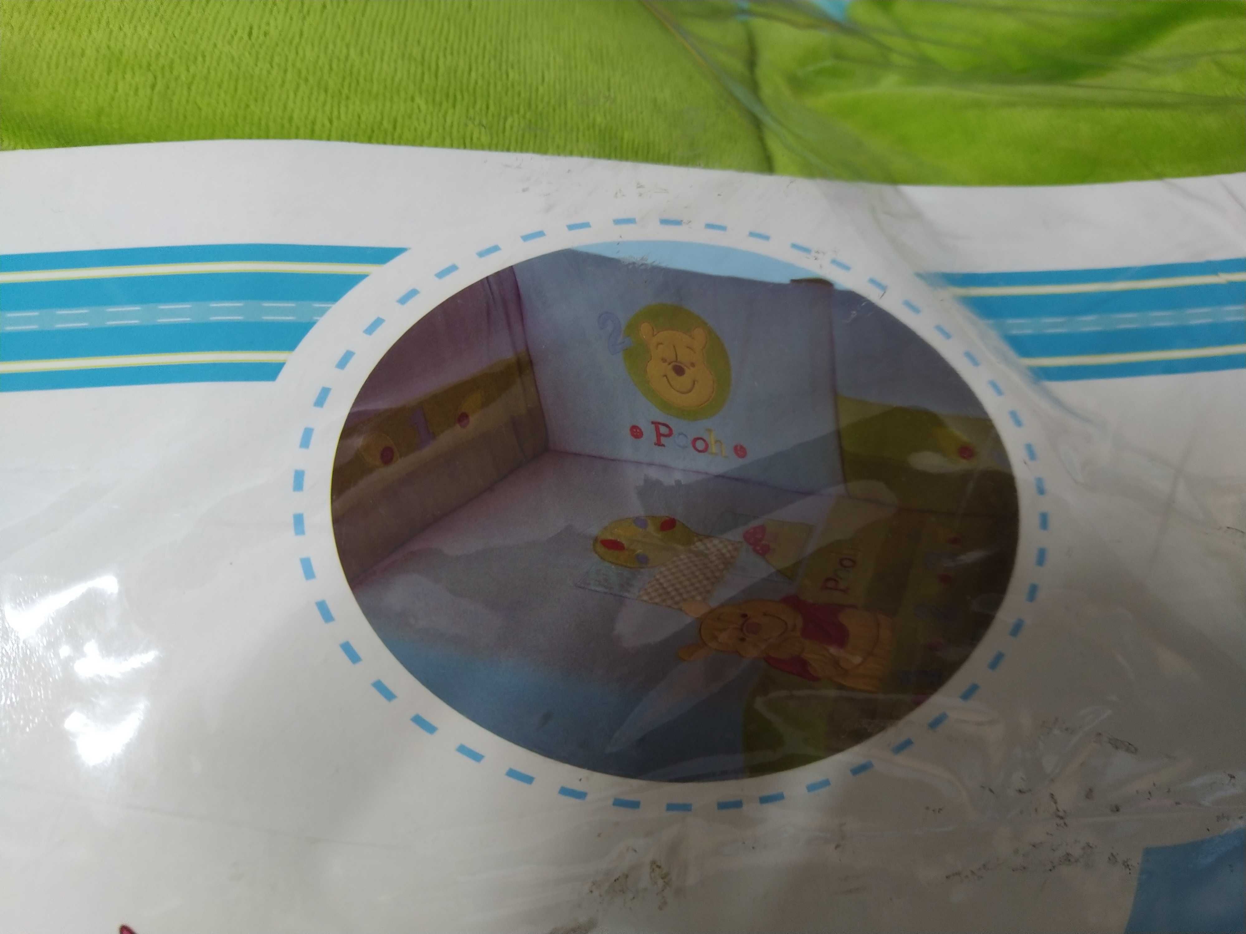 Vendo resguardo para cama de bebé do Winnie de Pooh