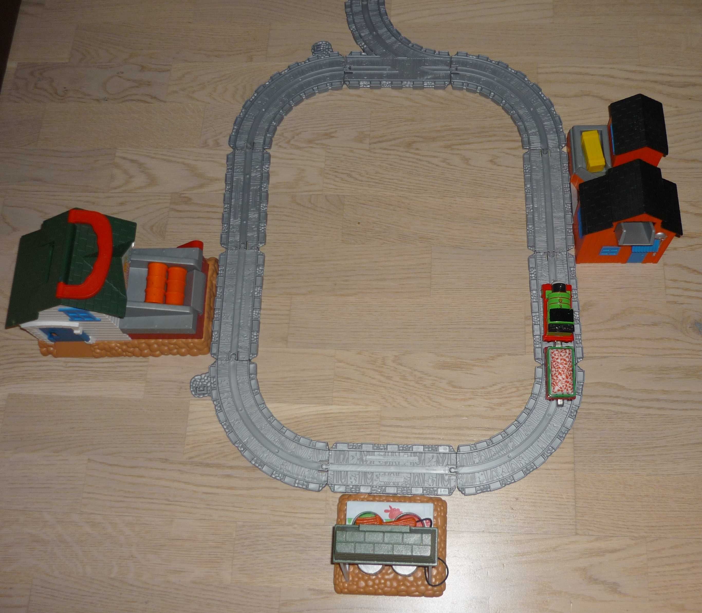Tomek i przyjaciele Tory Lokomotywa Wagonik Budynek SODOR Załadownia